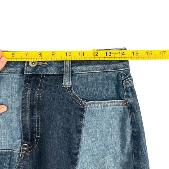 ARIZONA JEAN CO Blue Patchwork Frayed Hem Mini Five Pocket Denim Skirt Size 9 - Picture 5 of 6